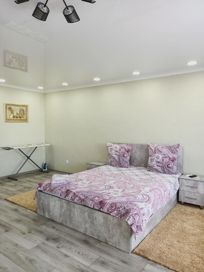 Apartnew In City Centr Ustʼ-Kamenogorsk Zewnętrze zdjęcie